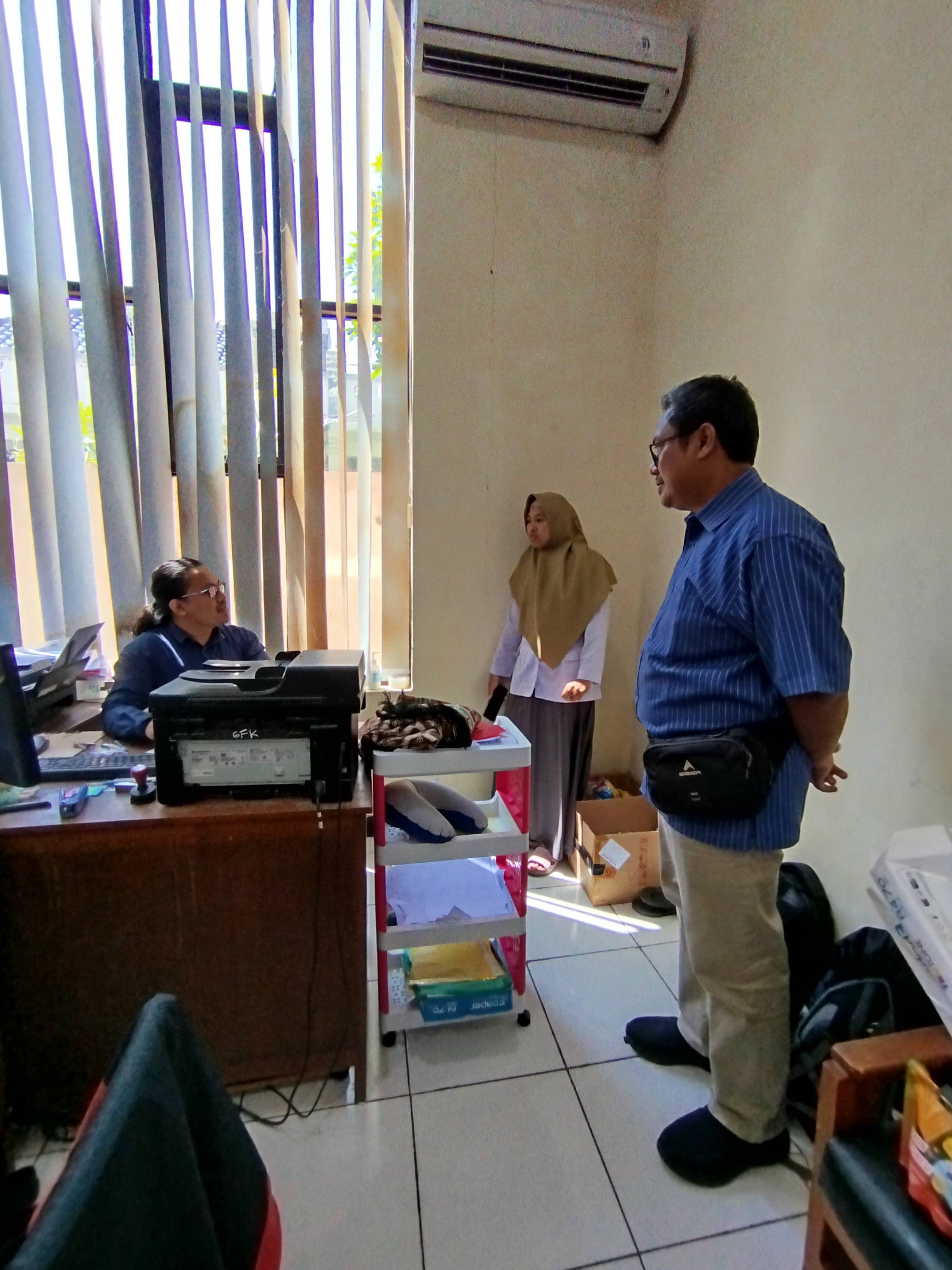 Migrasi dan Demo Singkat Aplikasi Sinbat Web